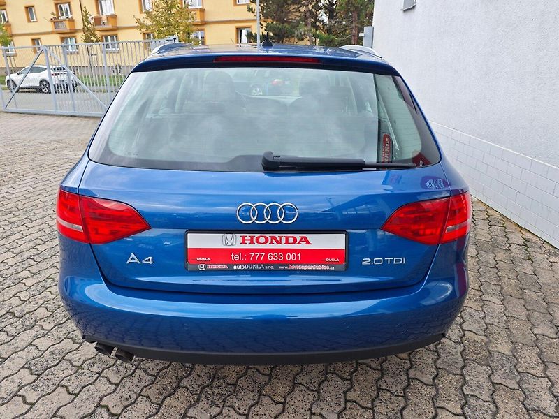 Audi A4 (2008) Avant 2.0 TDi Automat - fotka 34 z 37