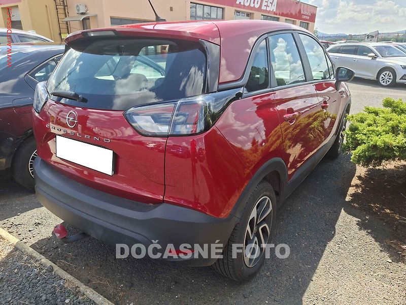 Opel Crossland (2023) 1.2TURBO, 1.maj,ČR - fotka 2 z 3