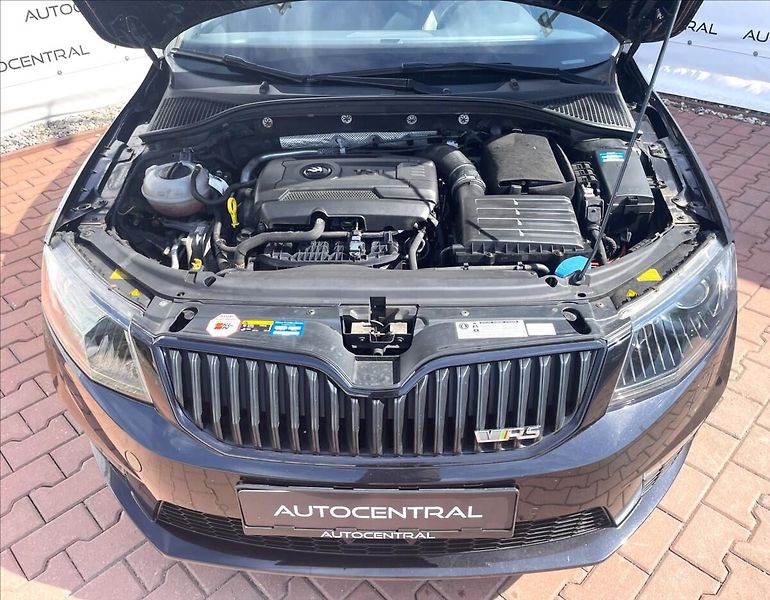 Škoda Octavia 2,0 TSI RS 162kW Challenge, 18 - fotka 8 z 28