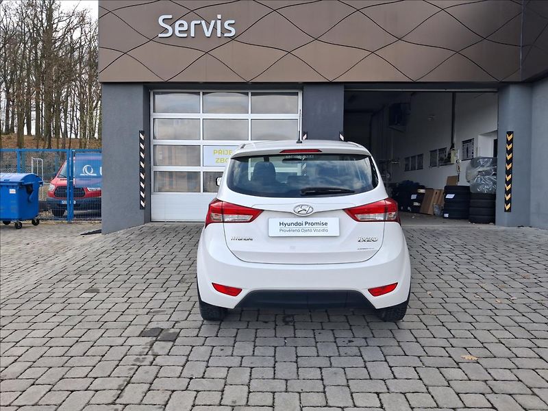 Hyundai ix20 1,6 Trikolor - fotka 12 z 14