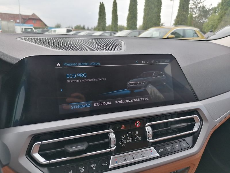 BMW Řada 3 (2022) 2.0 318IA 115kW Kůže - fotka 33 z 36