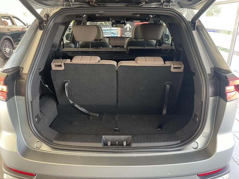 Chery Tiggo 8 PHEV (2026) 1,5T Unique FWD - fotka 17 z 52