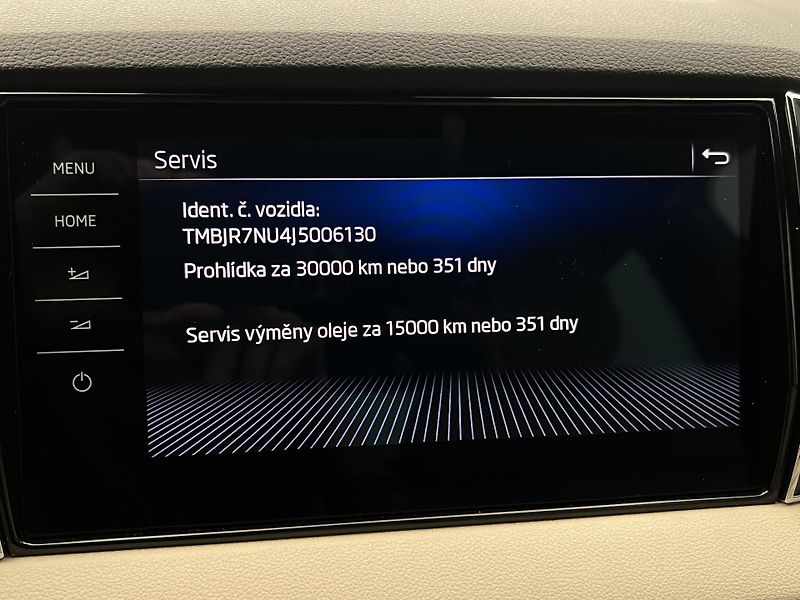 Škoda Karoq 1.5 TSI STYLE AUT CZ - fotka 40 z 44