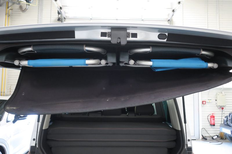 Volkswagen T5 California (2015) 2.0TDI Beach 4Mot. DSG Bi-XEN - fotka 38 z 50