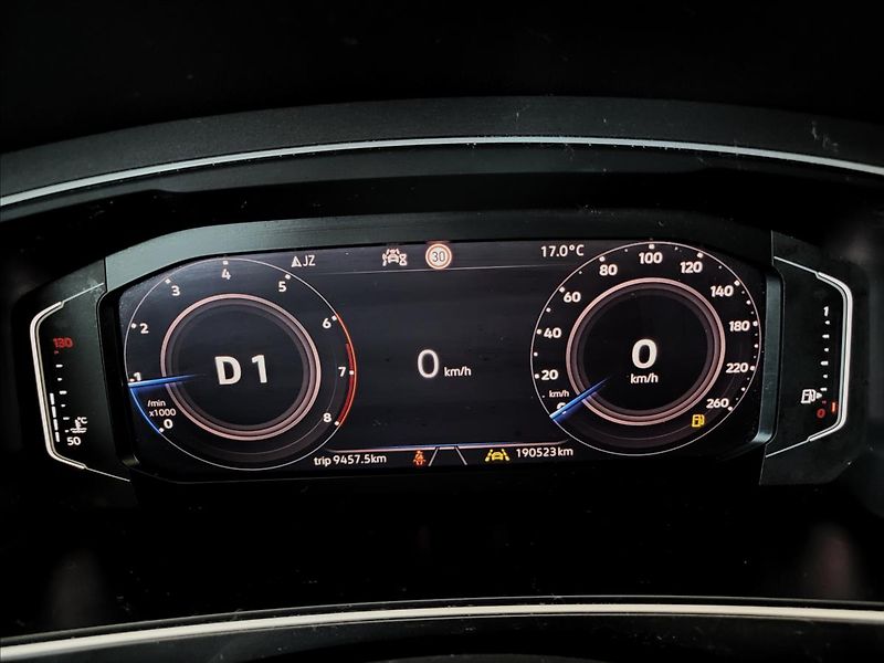 Volkswagen Tiguan 1,5 zálohováno - fotka 25 z 48