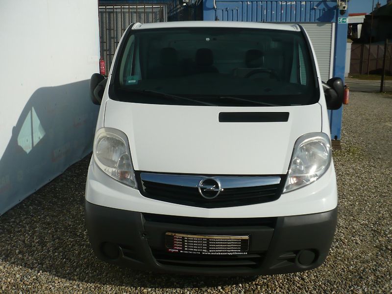 Opel Vivaro 2.0DCI L1H1 Klima - fotka 2 z 24