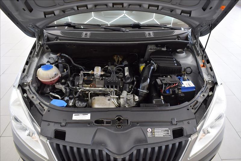 Škoda Roomster 1,2 TSi, 1.maj,SCOUT,digiklima - fotka 21 z 23
