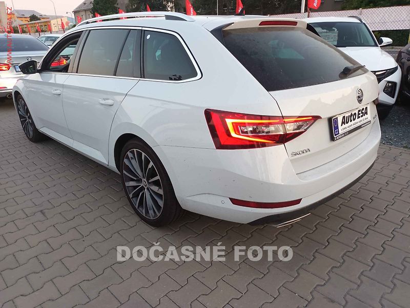 Škoda Superb (2019) 2.0TSi 4x4, ČR, DSG - fotka 2 z 3