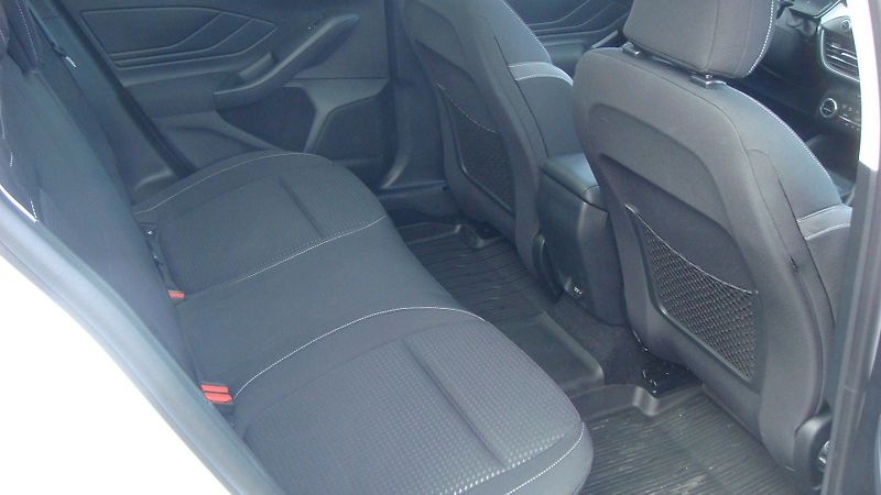 Ford Focus (2018) Trend Edition Plus 1.0EcoBoost - fotka 14 z 30