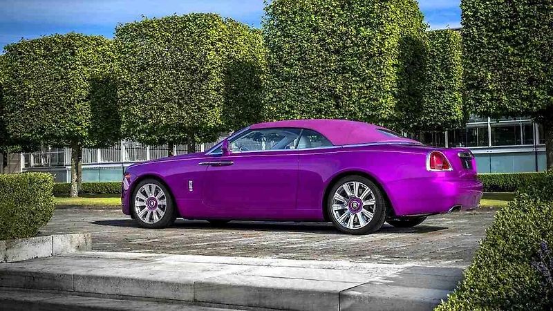 McLaren 720S a Rolls-Royce Dawn v odstínech sběratele Michaela Fuxe.