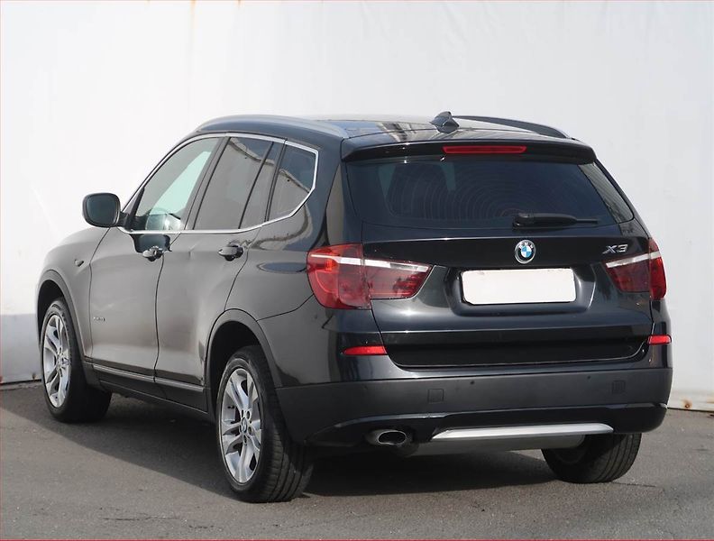 BMW X3 (2011) xDrive20i, 4X4, Automat - fotka 4 z 19
