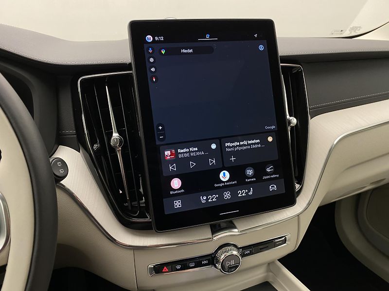 Volvo XC60 T8 AWD RECHARGE DARK ULTRA CZ - fotka 39 z 64