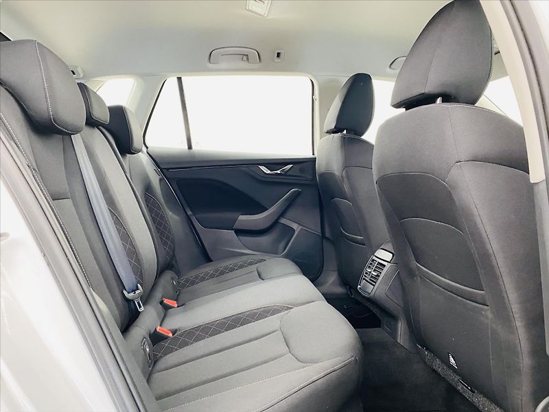 Škoda Kamiq 1,0 TSI 81kW Ambition - fotka 7 z 25