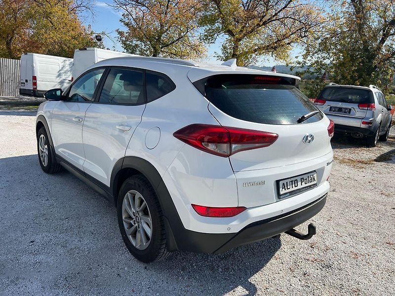 Hyundai Tucson 1,7 CRdi - fotka 14 z 15