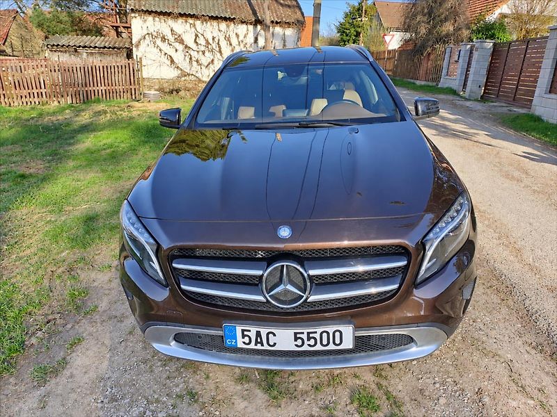 Mercedes-Benz GLA 2,1   220 CDI 4MATIC - fotka 3 z 9