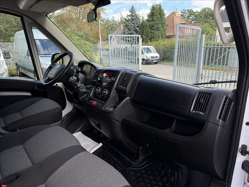 Fiat Ducato 2.3 L3H2 9 Míst - fotka 9 z 17