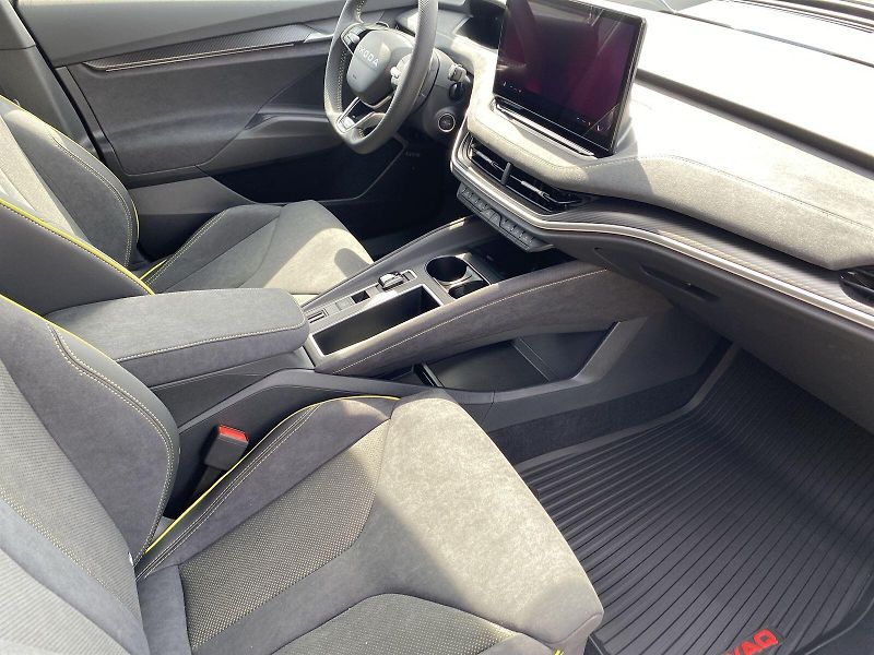Škoda Enyaq (2026) 85x RS - fotka 14 z 33