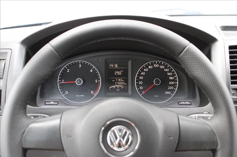 Volkswagen Transporter 2.0 TDI / 9Míst / 140PS / Tažn - fotka 18 z 34