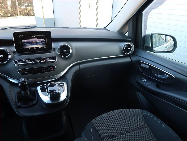 Mercedes-Benz Třídy V (2014) 220 CDI, ČR, DPH - fotka 8 z 25