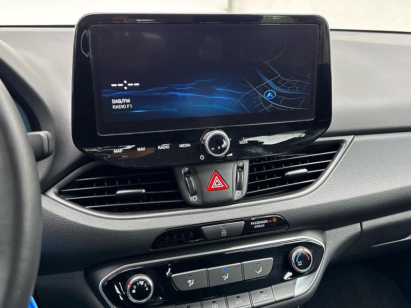 Hyundai i30 Smart DCT - fotka 12 z 26