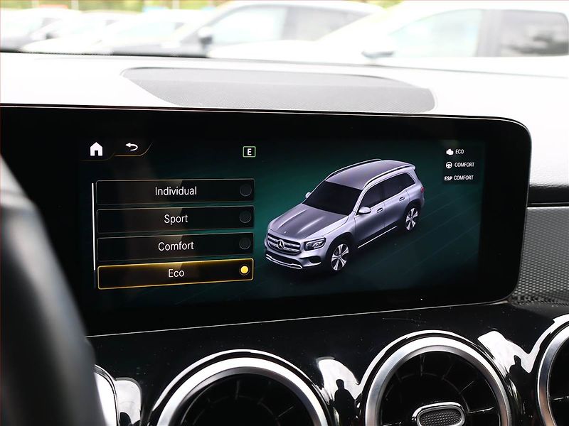 Mercedes-Benz GLB (2023) 200 d 4MATIC - fotka 17 z 24