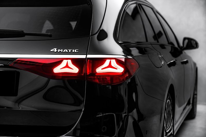 Mercedes-Benz Třídy E d 4M AMG Nezávislé Burmester - fotka 10 z 22