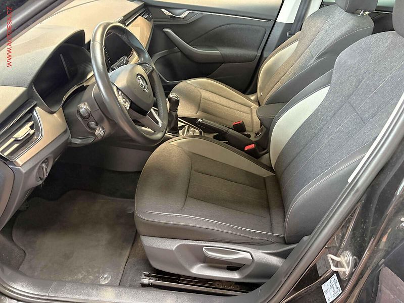 Škoda Kamiq (2020) 1.0 TSi, Style, navi, panor - fotka 9 z 16