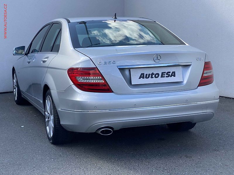 Mercedes-Benz Třídy C (2011) 2.2d 4Mat, ČR, Avantgarde, AT - fotka 6 z 20