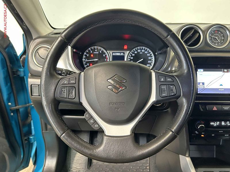 Suzuki Vitara (2017) 1.6i 4x4, 1.maj,ČR, LED, navi - fotka 16 z 16