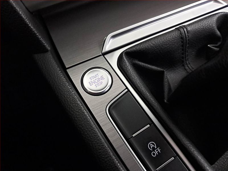 Volkswagen Passat (2016) 2.0 TDI, Tempomat - fotka 17 z 19