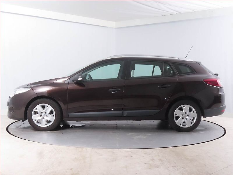 Renault Mégane (2012) 1.6 16V, Serv.kniha, Navi - fotka 3 z 15