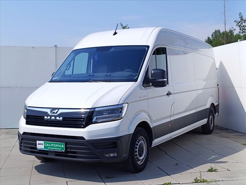 Volkswagen Crafter 2,0 TDi L4H3 Klima LED 1maj.ČR - fotka 2 z 32