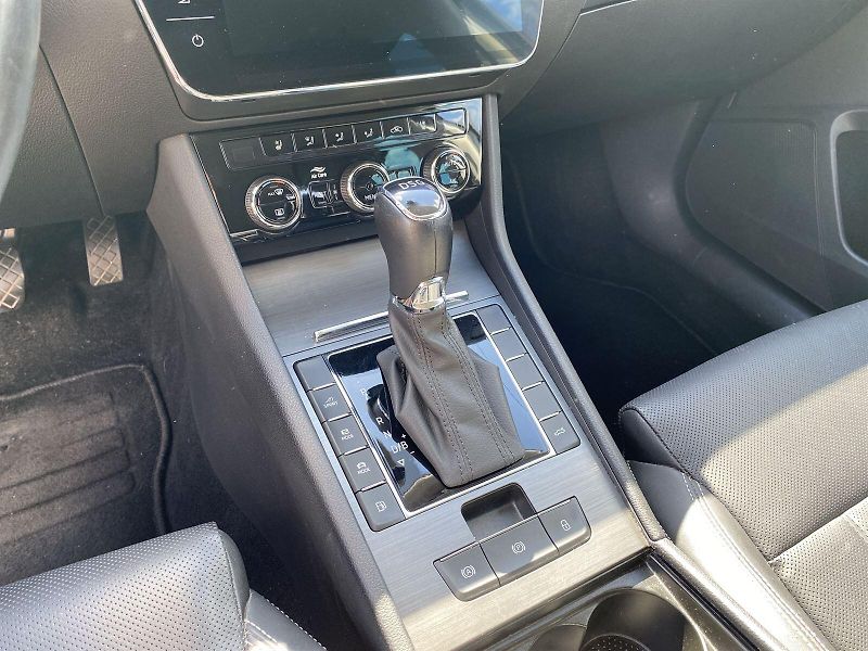 Škoda Superb (2021) Combi 1.4 TSI iV DSG Style - fotka 25 z 36