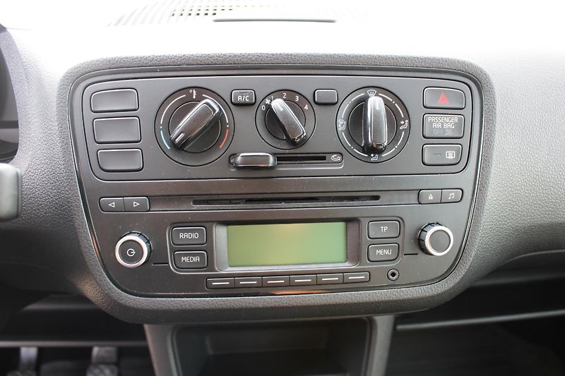 Škoda Citigo (2014) 1.0 MPI KLIMA EL.OKNA ESP 5DV - fotka 15 z 18