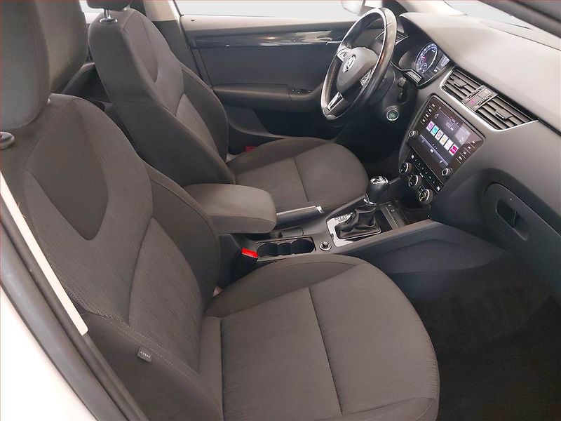 Škoda Octavia (2017) Style Plus 2.0 TDI, Automat - fotka 9 z 17