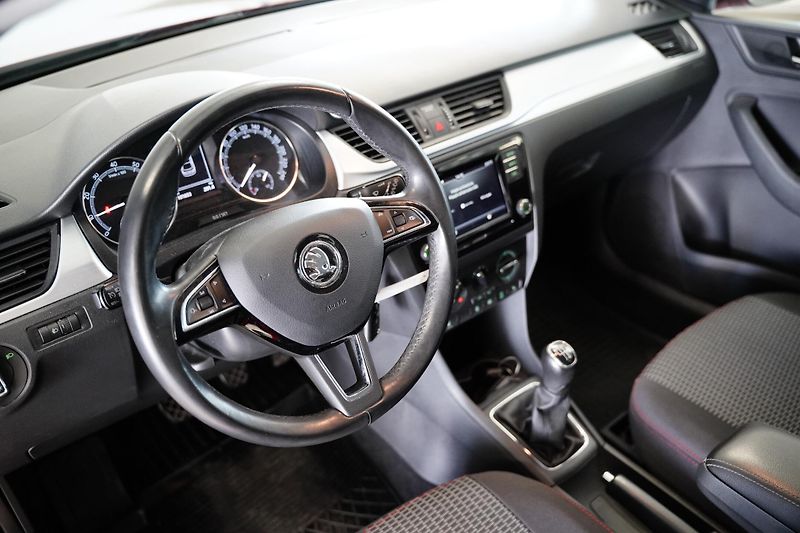 Škoda Rapid - fotka 13 z 23