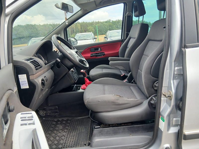Volkswagen Sharan 2.0 TDI, ALU, 7 míst - fotka 21 z 34