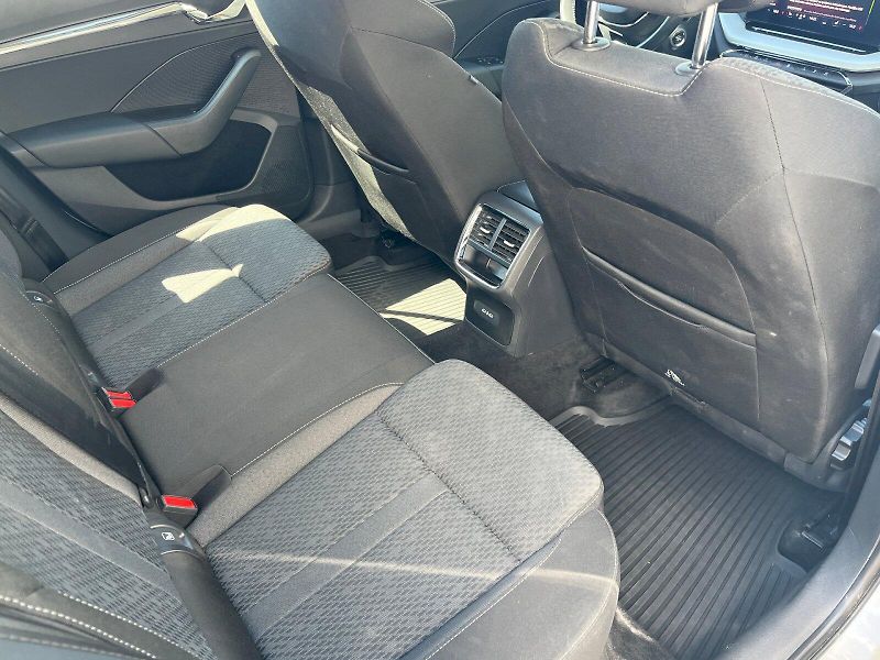 Škoda Octavia (2023) 2.0 TDI 85kW DSG Style Combi - fotka 23 z 24