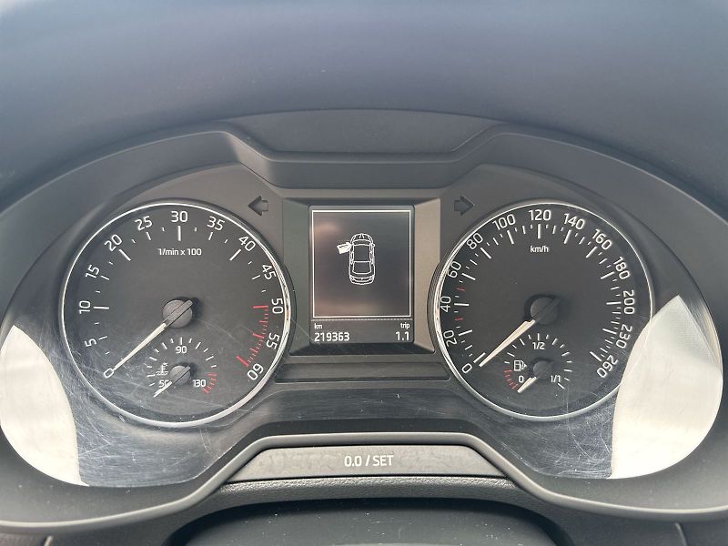 Škoda Octavia (2013) 2.0 TDI CR DPF Elegance - fotka 6 z 29