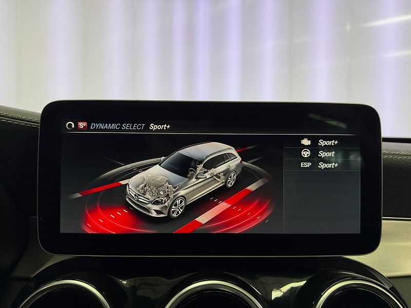 Mercedes-Benz Třídy C 300d AMG, WEBASTO, BURMESTER, - fotka 18 z 25