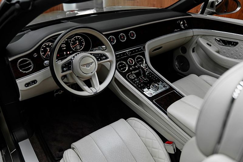 Bentley Continental GTC V8, MULLINER, NAIM, NOČNÉ VIDE - fotka 10 z 24
