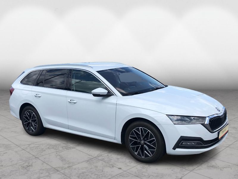 Škoda Octavia COMBI 2.0 TDi STYLE - fotka 6 z 30