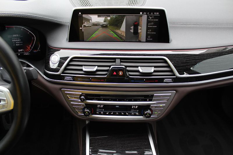 BMW Řada 7 740Ld xDrive Sedan - fotka 5 z 29