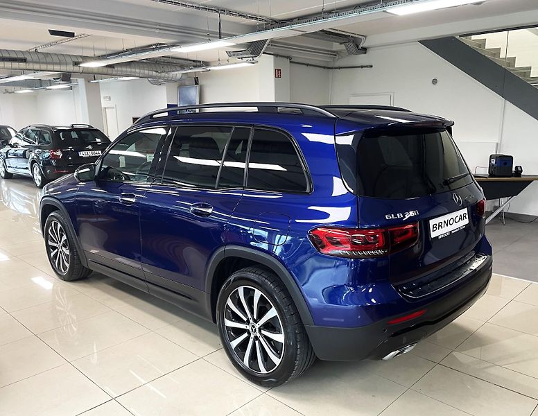 Mercedes-Benz GLB 250, 4 MATIC, ČR, REZERVACE - fotka 4 z 32