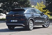 Stříbřitý plast na nárazníku vyvolává dojem SUV.