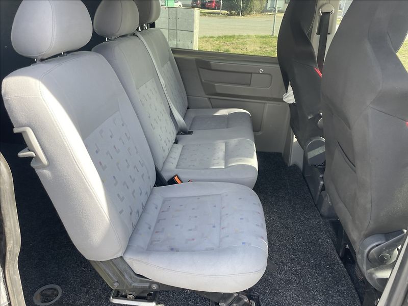 Volkswagen Transporter 2,0 TDi 132kw DSG LONG 5míst T - fotka 10 z 29
