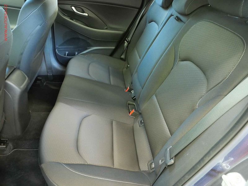 Hyundai i30 (2020) 1.4T-GDI, 1.maj,ČR, servis - fotka 10 z 20