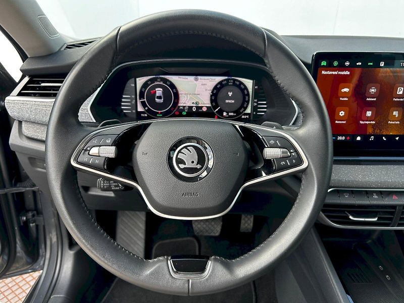 Škoda Octavia (2024) 1.5 TSI 110kW MHEV DSG Top Sel - fotka 7 z 33