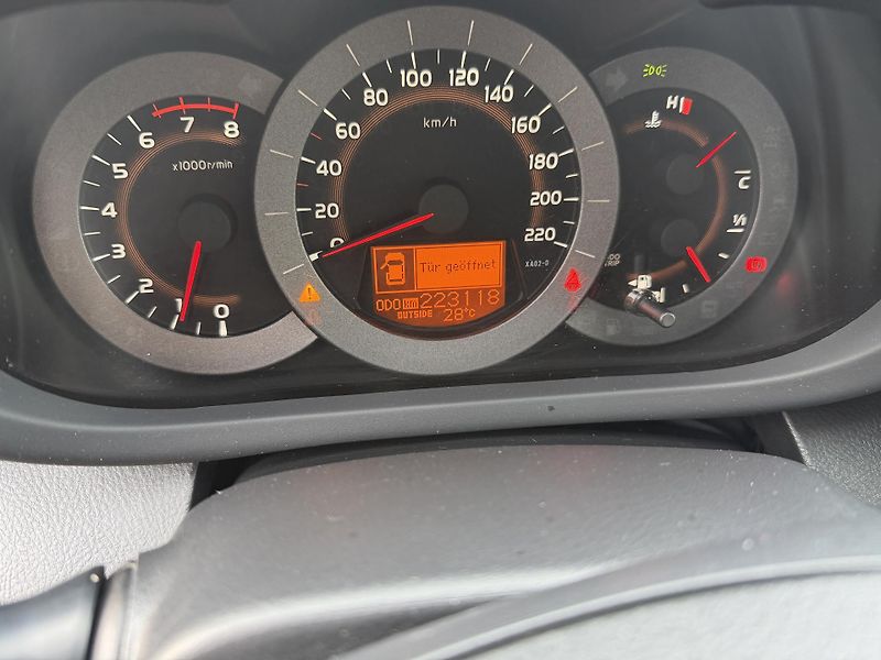 Toyota RAV4 2,0 VVTi  4x4  - fotka 20 z 29