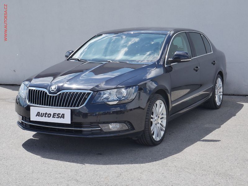 Škoda Superb (2013) 2.0 TDi, 1.maj,ČR, Elegance - fotka 3 z 23